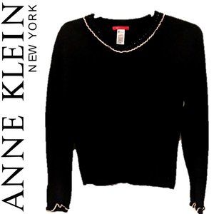 🌸 ANNE KLEIN SWEATER